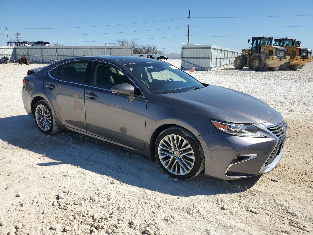 2016 Lexus ES - Image 4