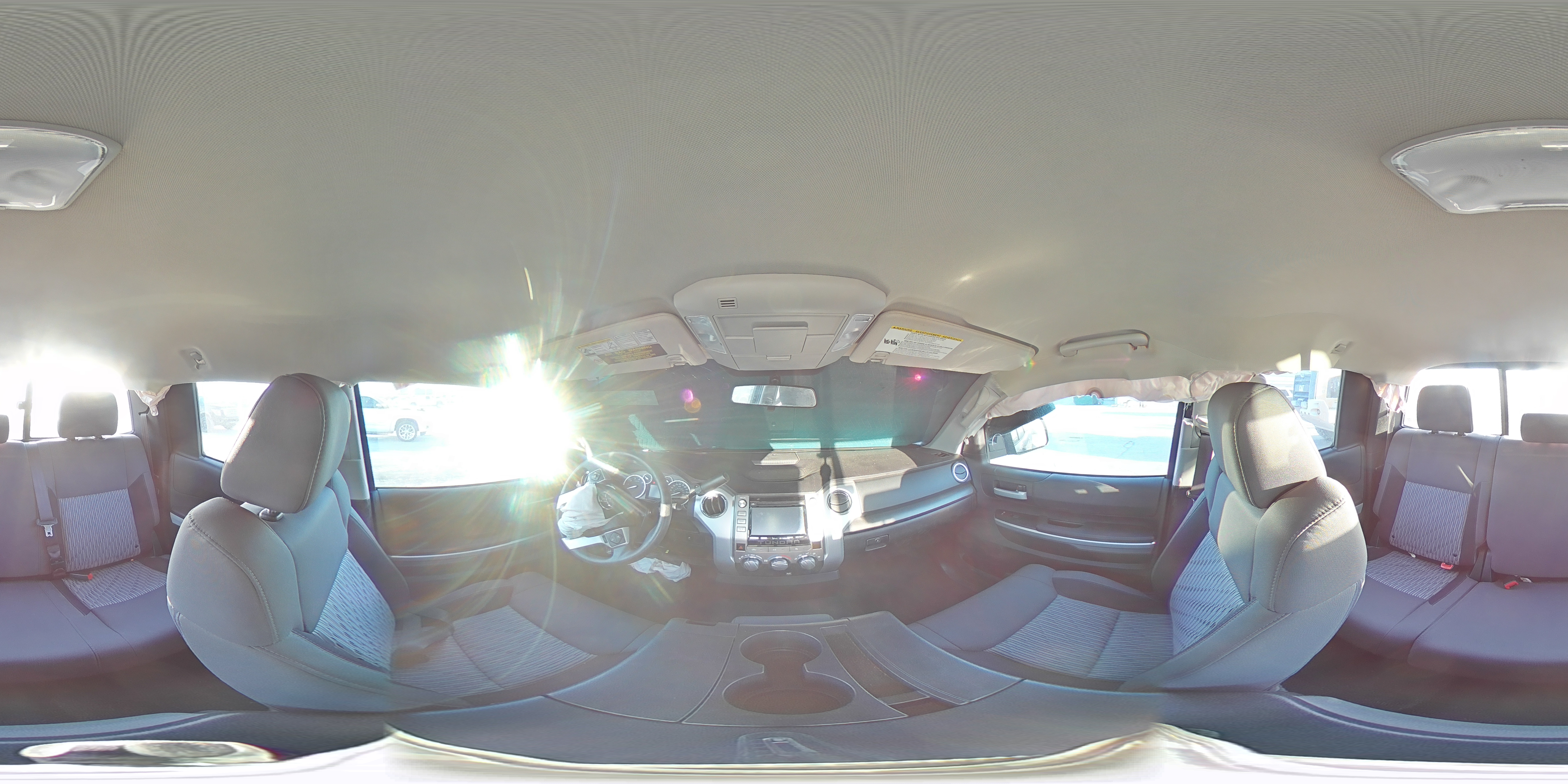 2015 Toyota Tundra - Image 12