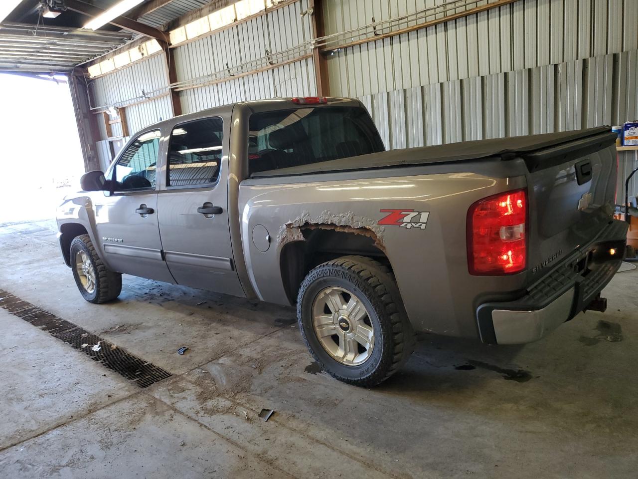 2012 Chevrolet Silverado - Image 2