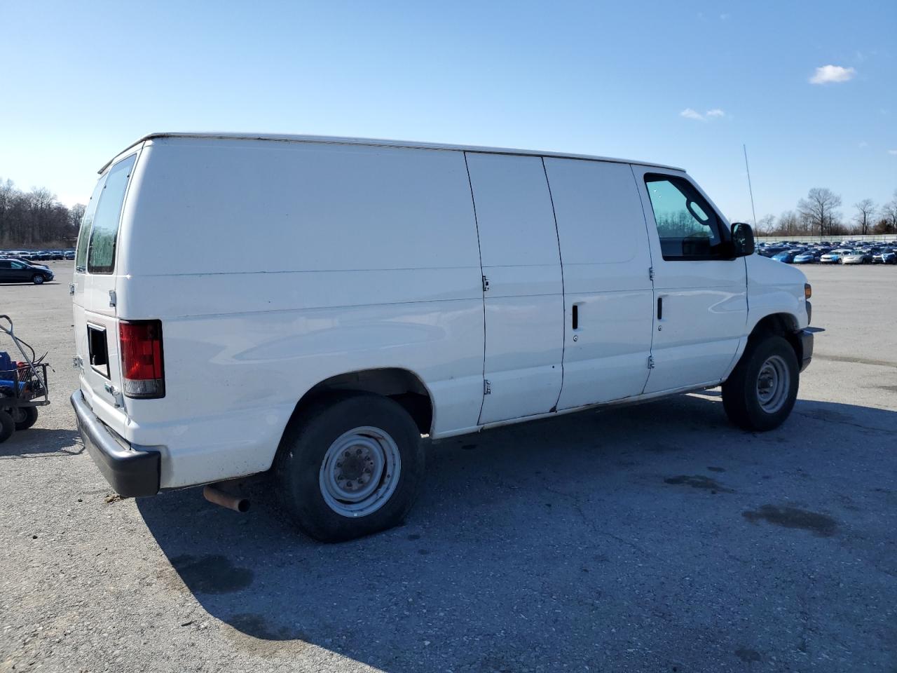 2013 Ford Econoline - Image 3