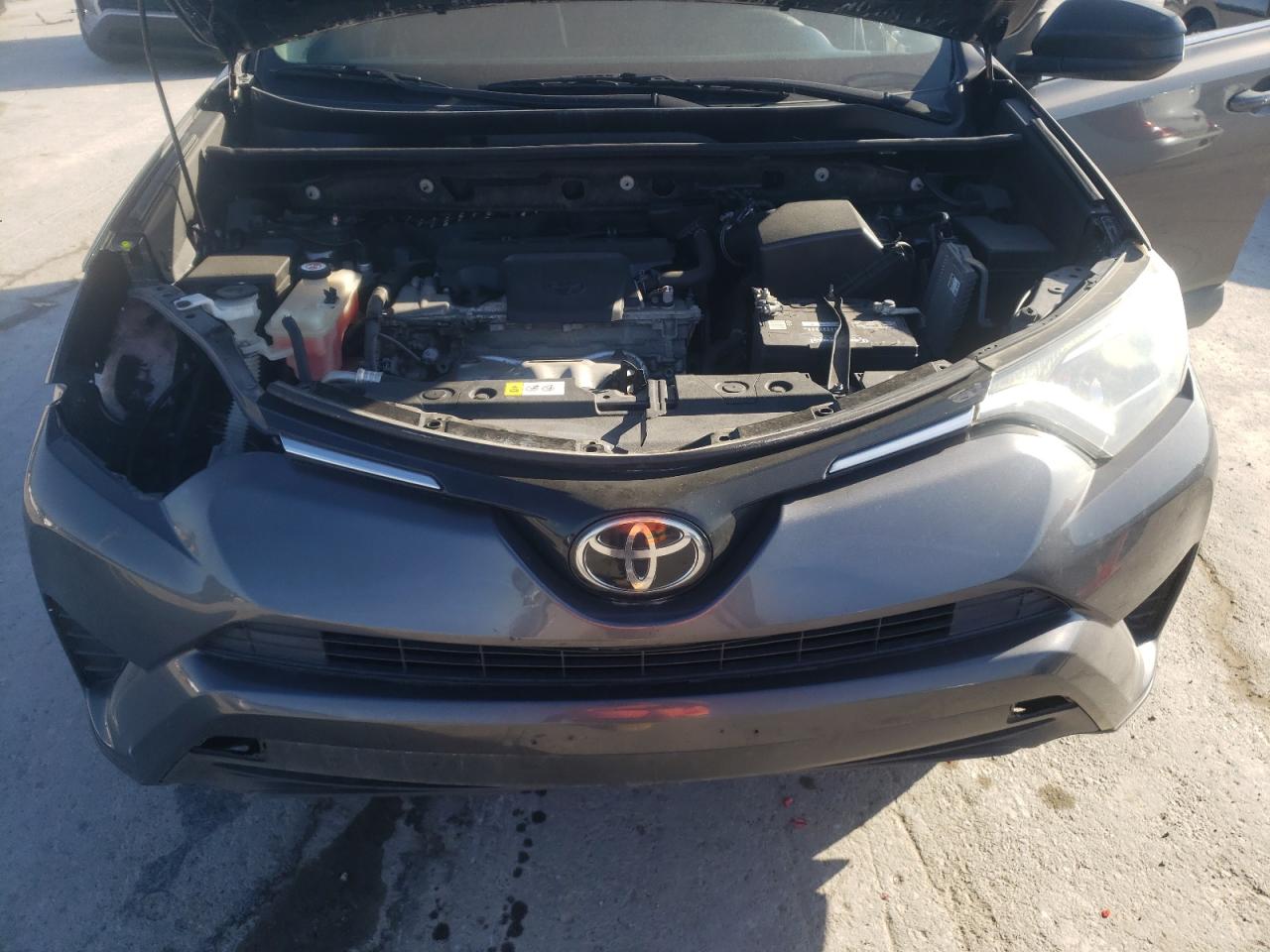 2017 Toyota RAV 4 - Image 11