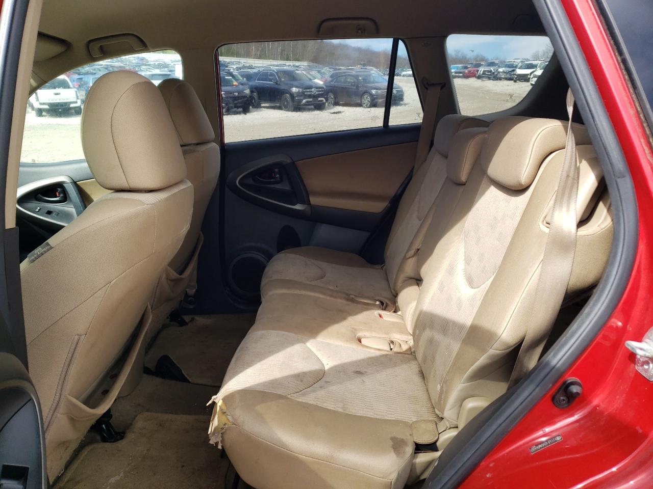 2010 Toyota RAV 4 - Image 11