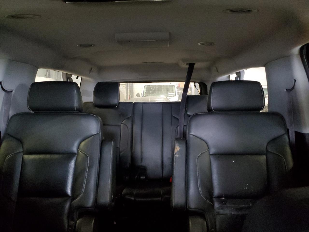 2016 Chevrolet Suburban - Image 10