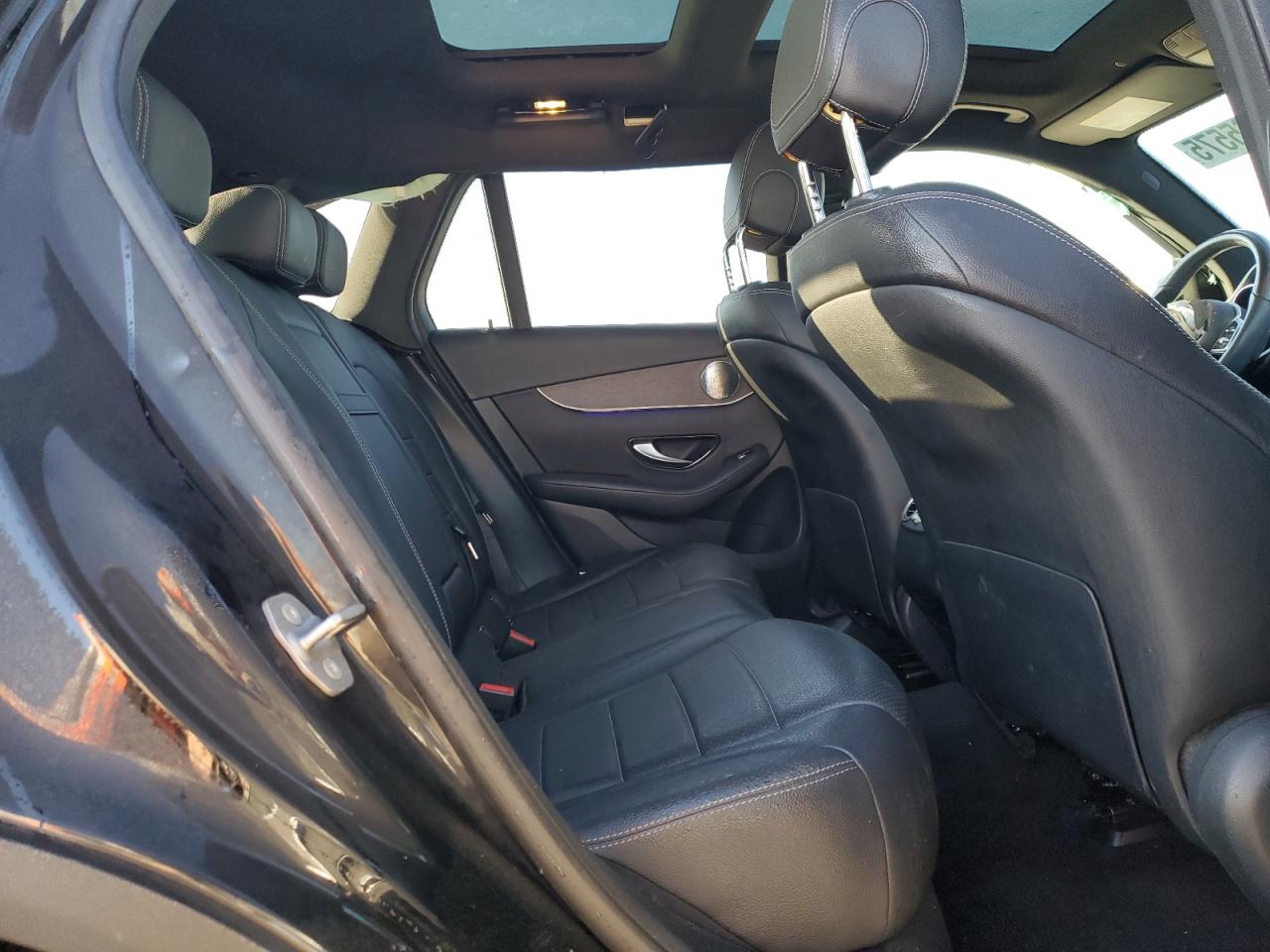 2020 Mercedes-Benz GLC - Image 11