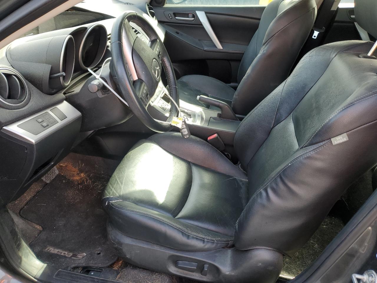 2011 Mazda 3 - Image 7
