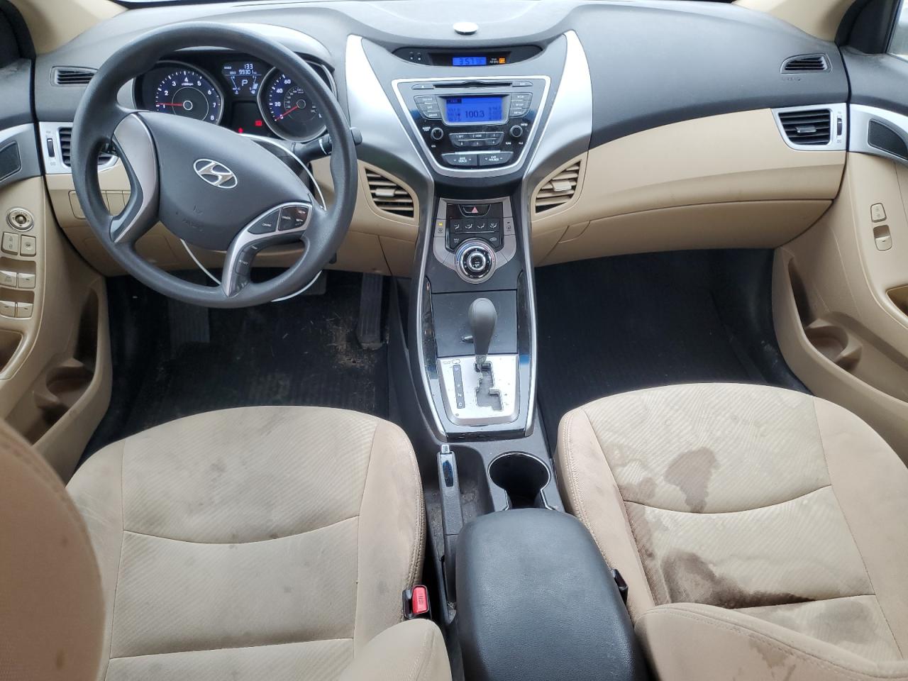 2013 Hyundai Elantra - Image 8