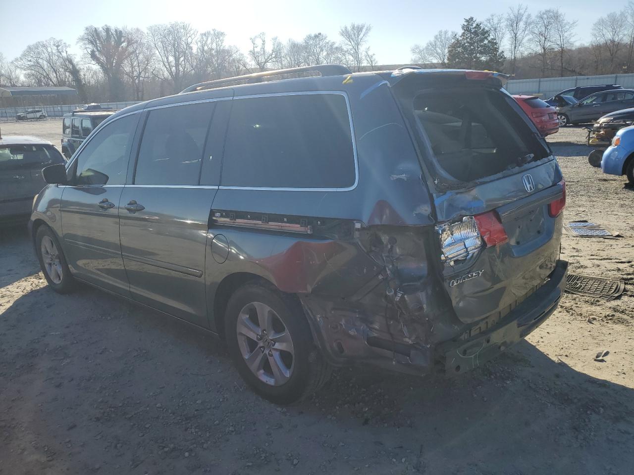 2010 Honda Odyssey - Image 2