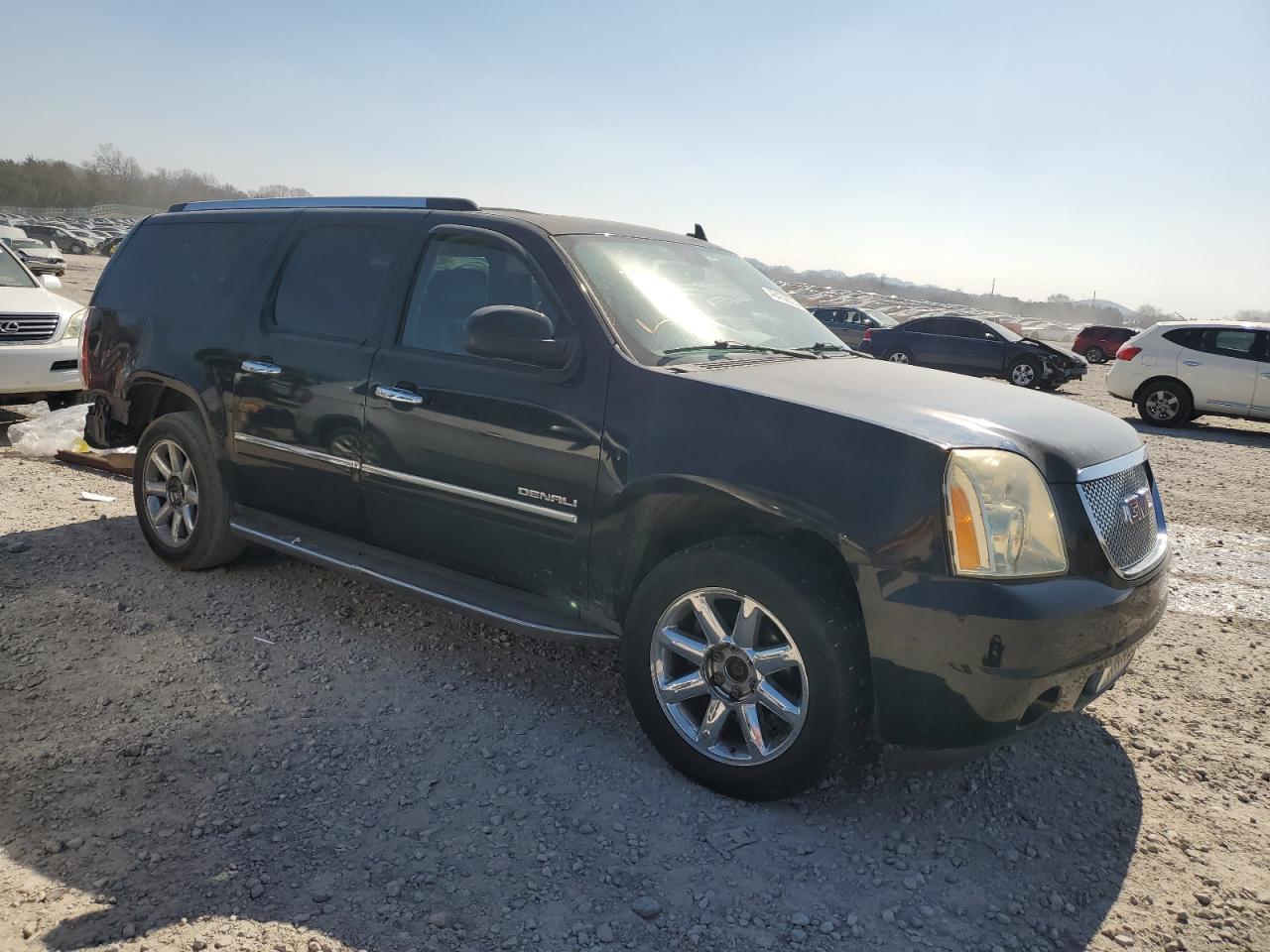 2011 GMC Yukon - Image 4