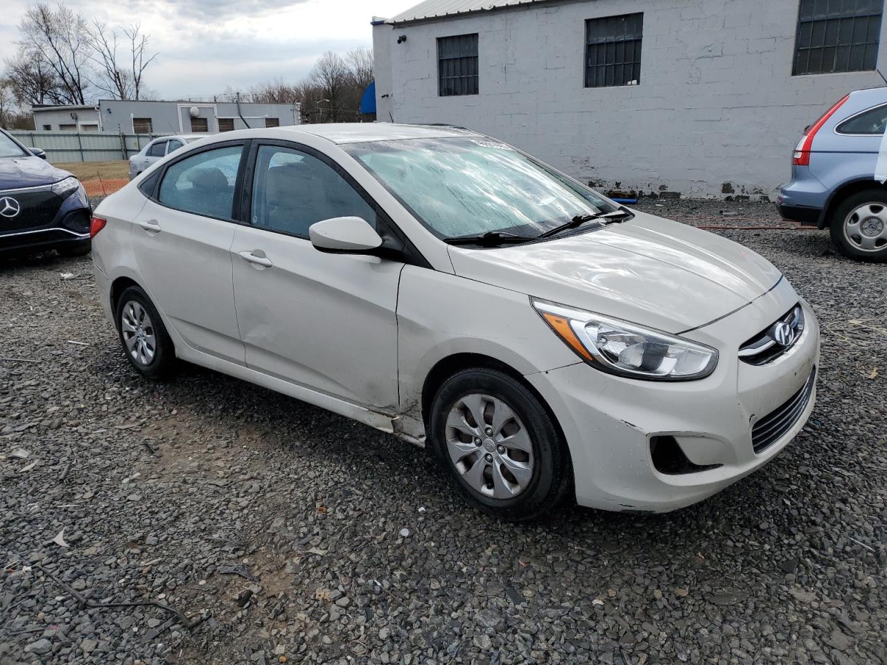 2015 Hyundai Accent - Image 4