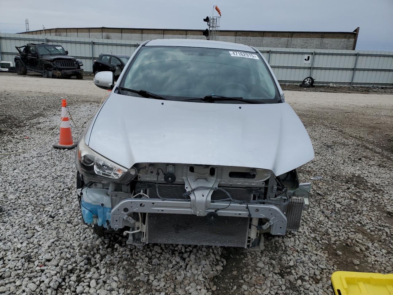 2019 Mitsubishi Outlander - Image 5