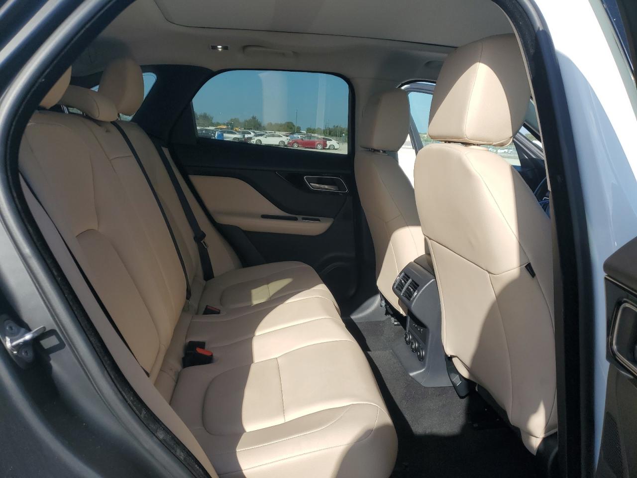 2018 Jaguar F-Pace - Image 11