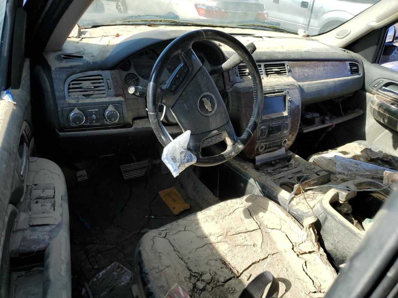 2007 Chevrolet Suburban - Image 8