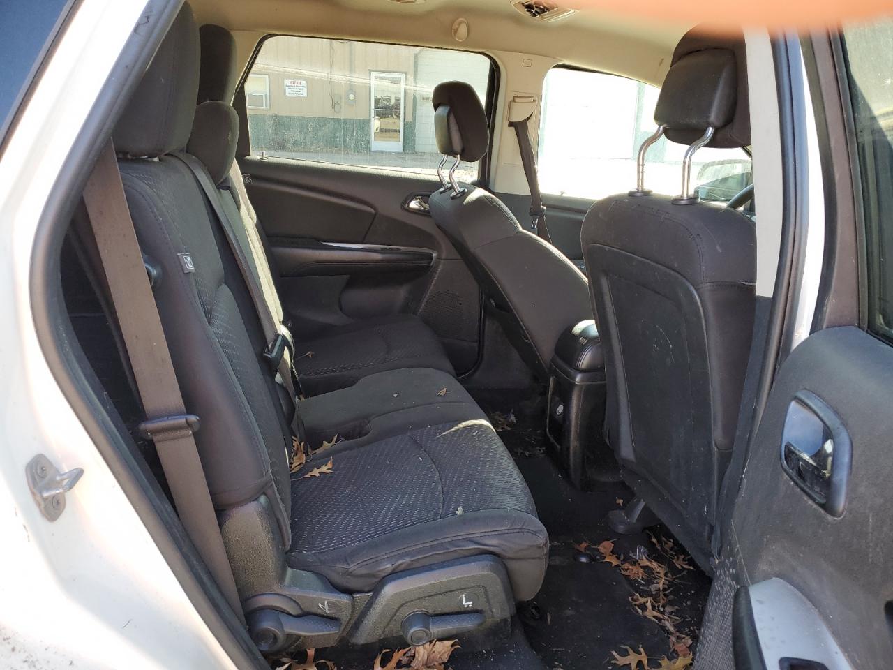 2016 Dodge Journey - Image 10