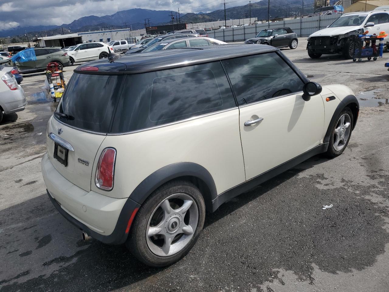 2006 MINI Cooper - Image 3