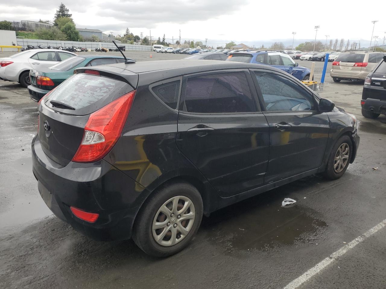 2014 Hyundai Accent - Image 3
