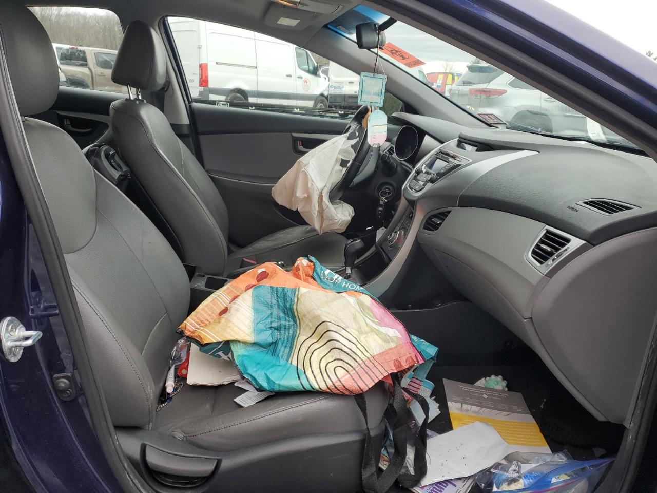 2013 Hyundai Elantra - Image 7