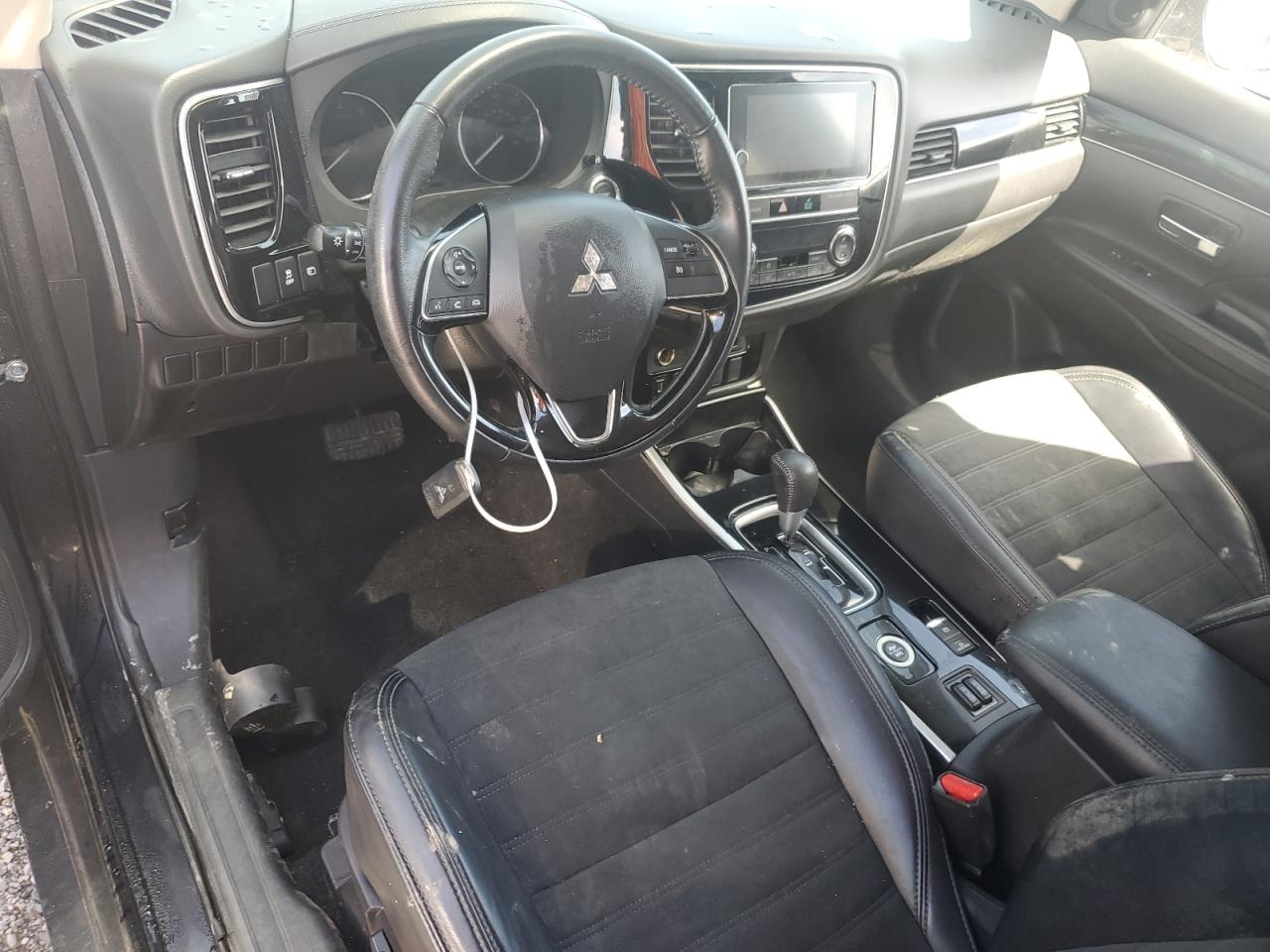 2019 Mitsubishi Outlander - Image 8