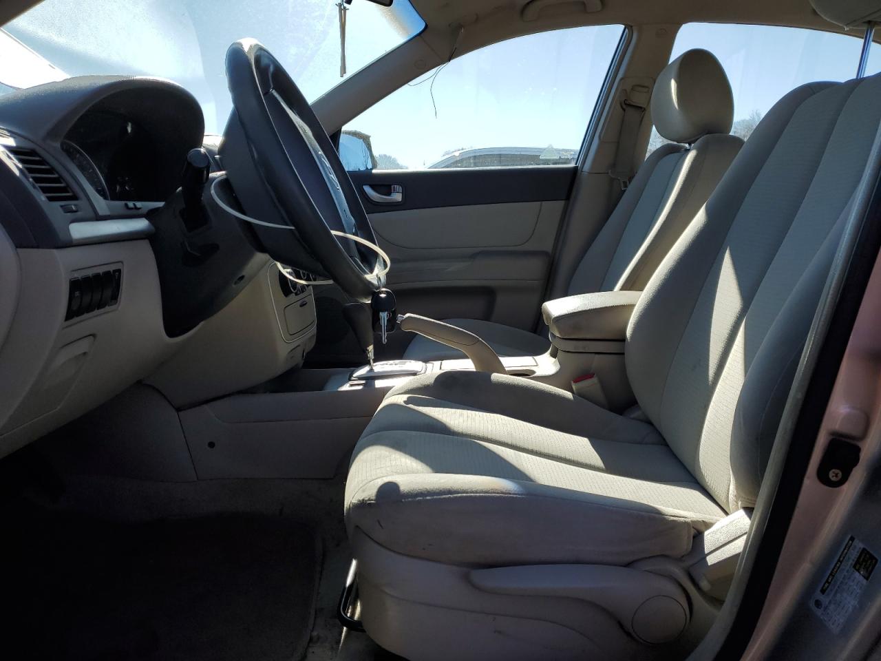 2008 Hyundai Sonata - Image 7