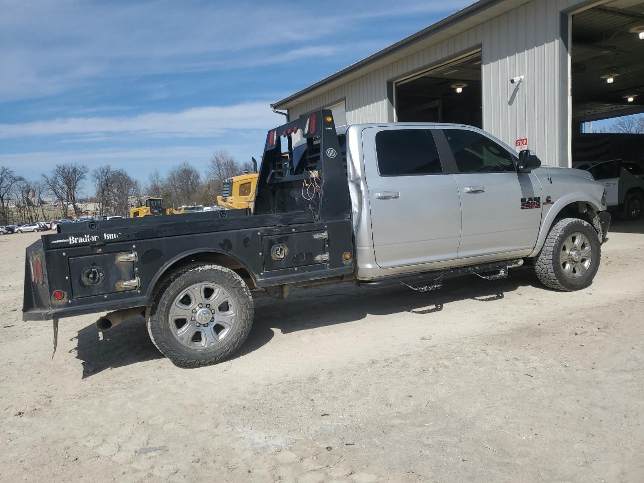2017 RAM 2500 - Image 3