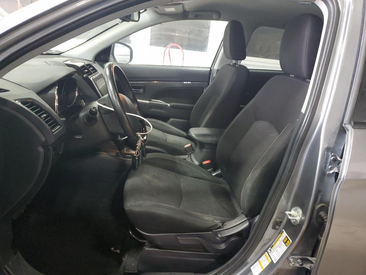 2020 Mitsubishi Outlander - Image 7