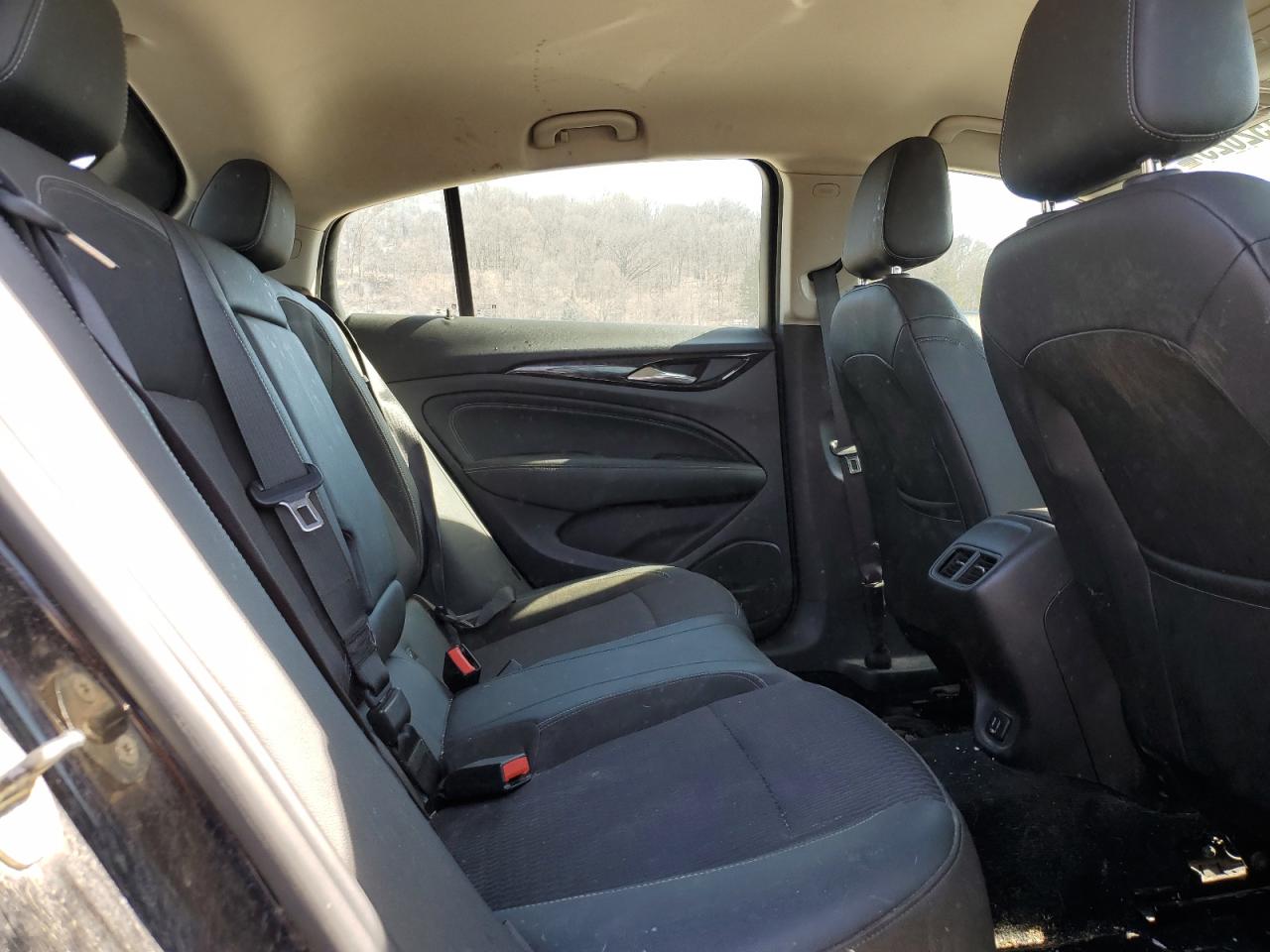 2018 Buick Regal - Image 10