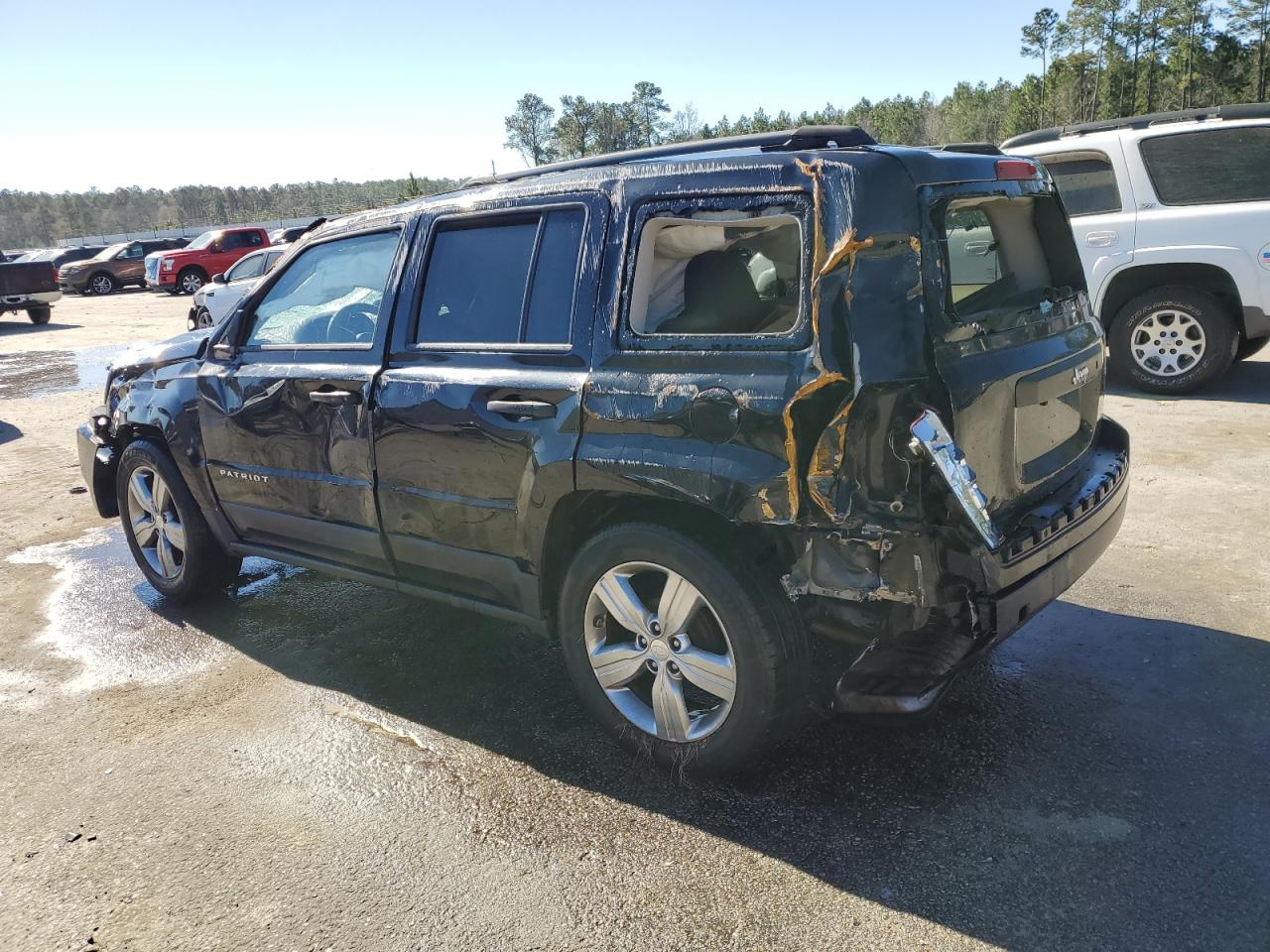 2013 Jeep Liberty (Patriot) - Image 2