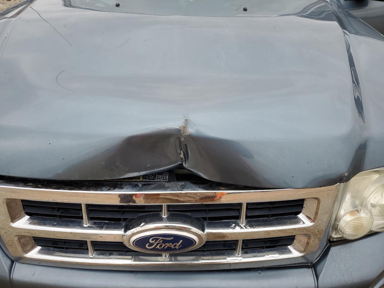 2010 Ford Escape - Image 13