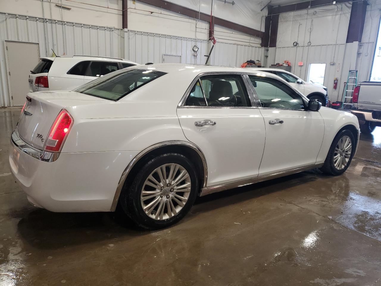 2013 Chrysler 300 - Image 3