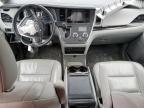 2016 Toyota Sienna Xle de vânzare în Dyer, IN - Front End