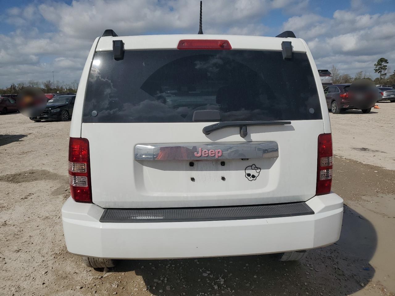 2012 Jeep Liberty (North America) - Image 6