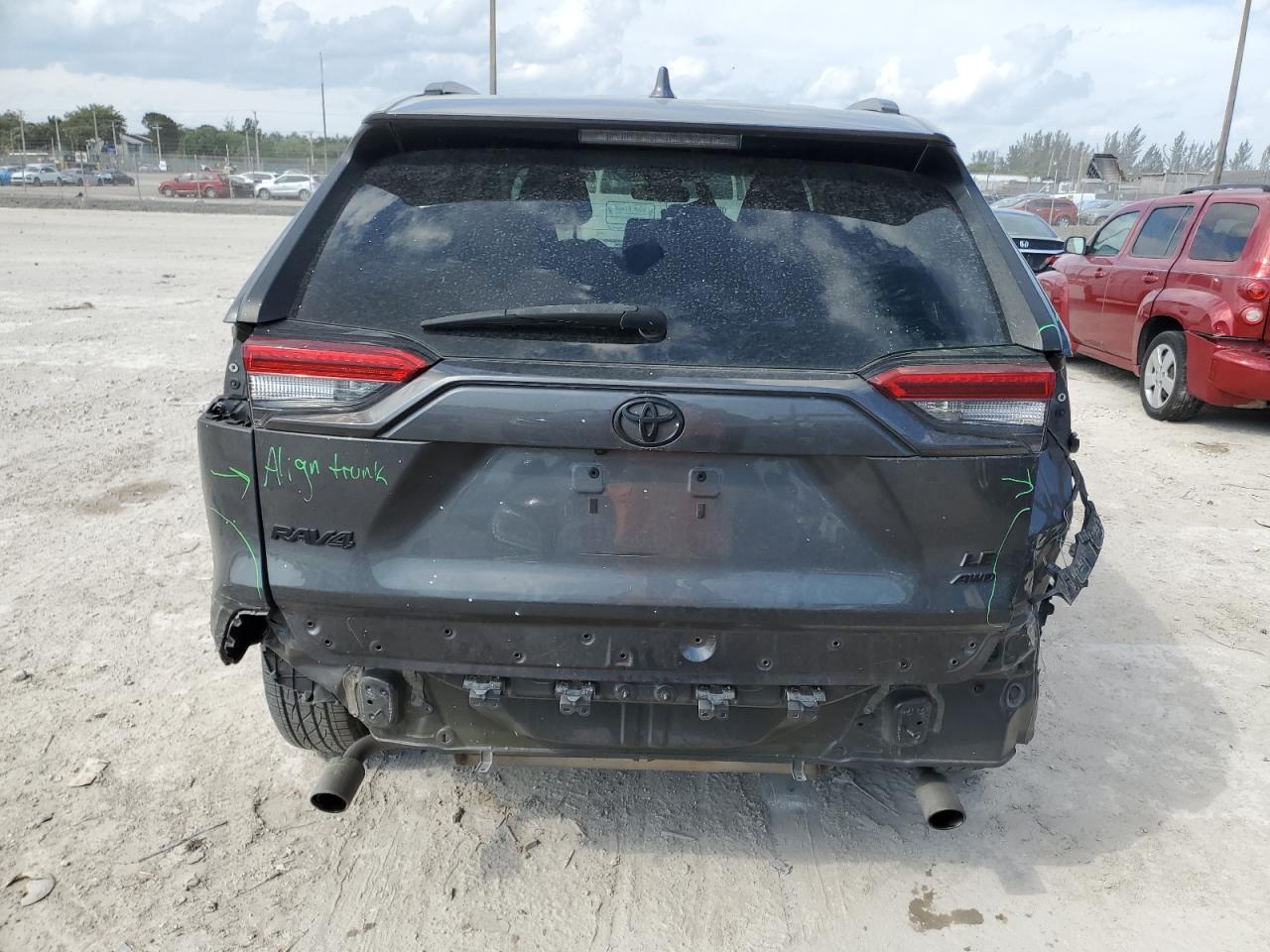 2019 Toyota RAV 4 - Image 6