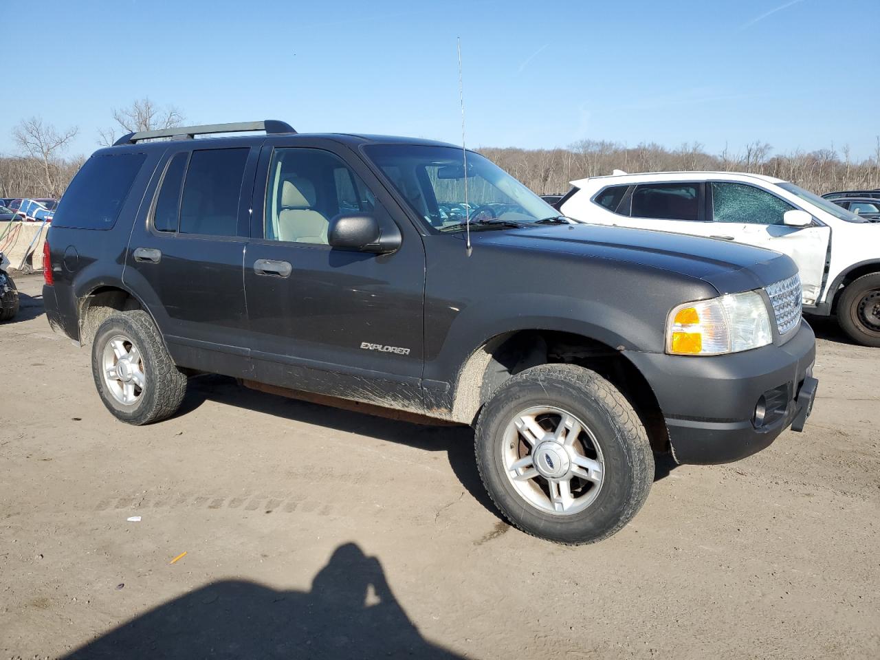 2005 Ford Explorer - Image 4