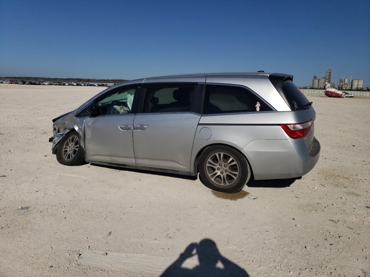 2012 Honda Odyssey - Image 2