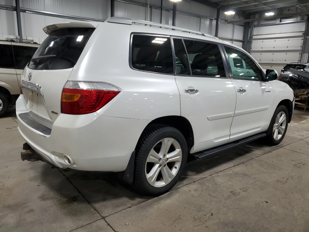 2010 Toyota Highlander - Image 3