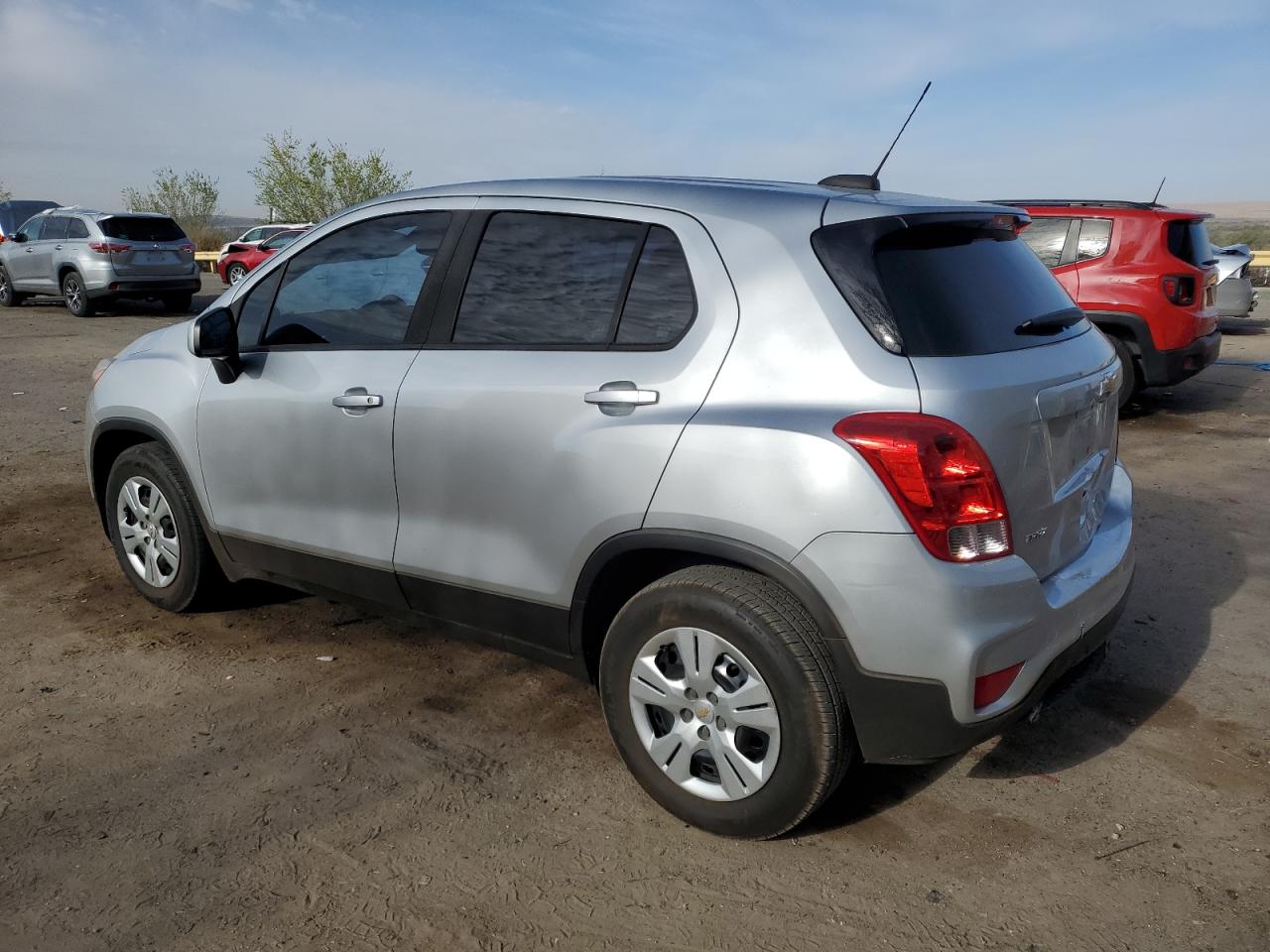 KL7CJKSB0HB167587 CHEVROLET TRAX 2017
