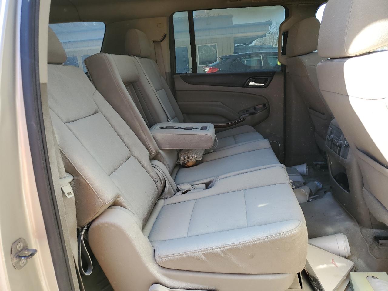 2016 GMC Yukon Xl K1500 Sle VIN: 1GKS2FKC3GR320632 Lot: 49453055