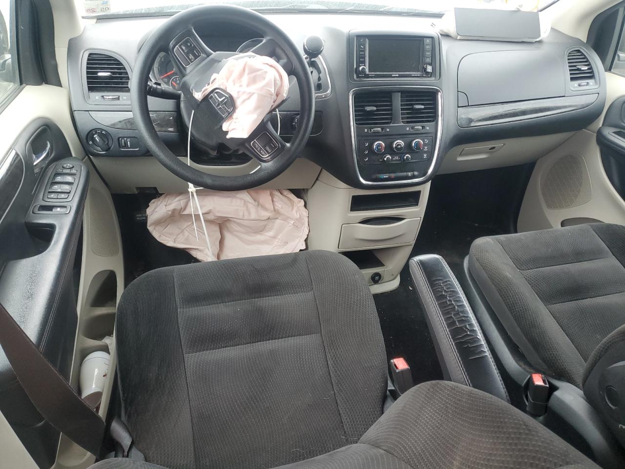 2019 Dodge Caravan - Image 8