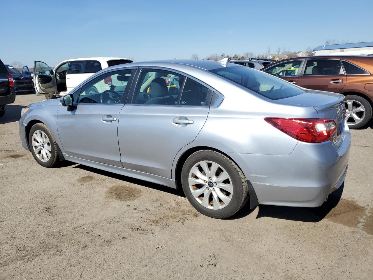 2017 Subaru Legacy - Image 2