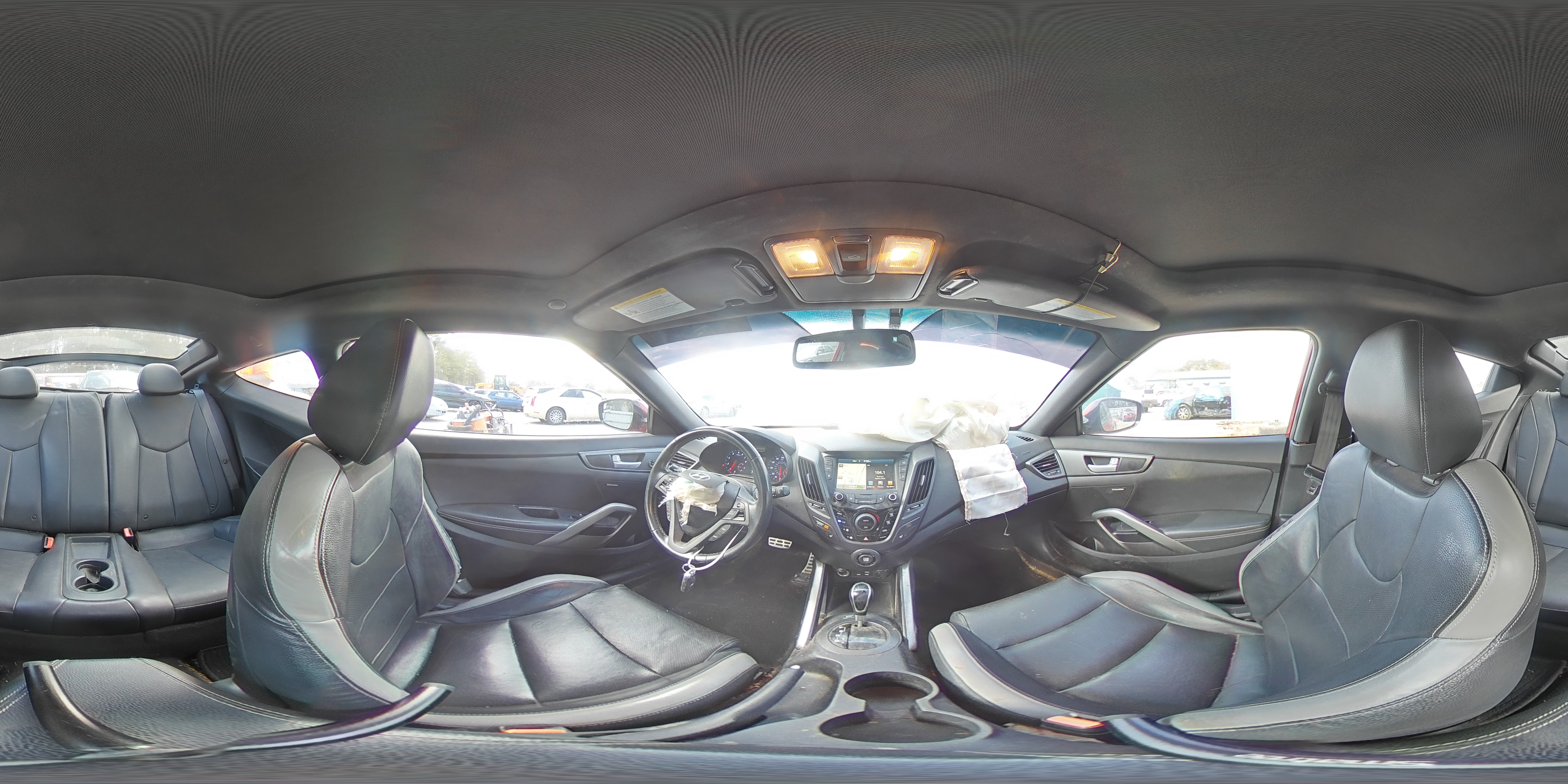 2016 Hyundai Veloster - Image 12