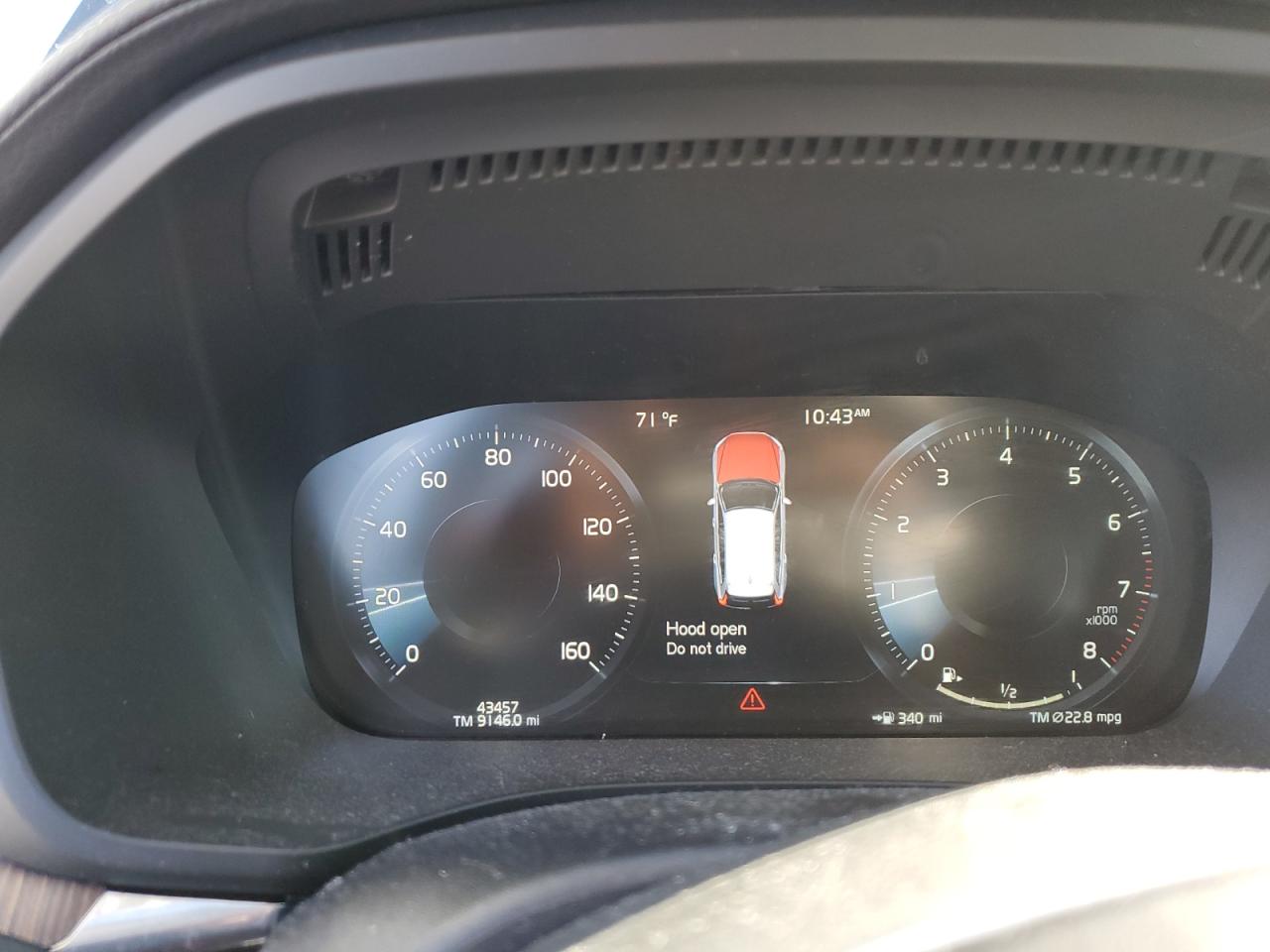 2020 Volvo XC60 - Image 9
