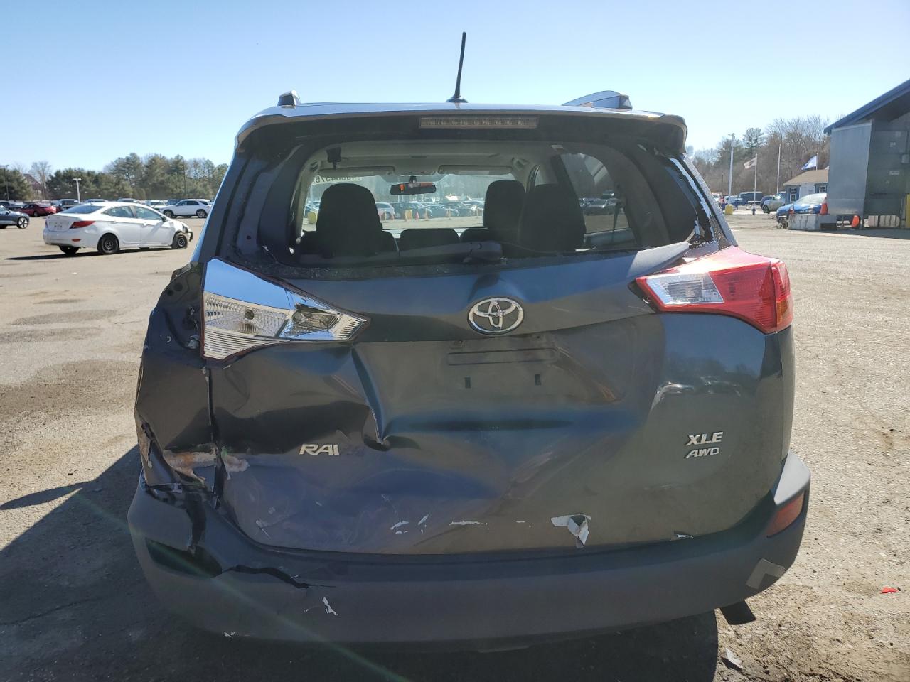 2015 Toyota RAV 4 - Image 6