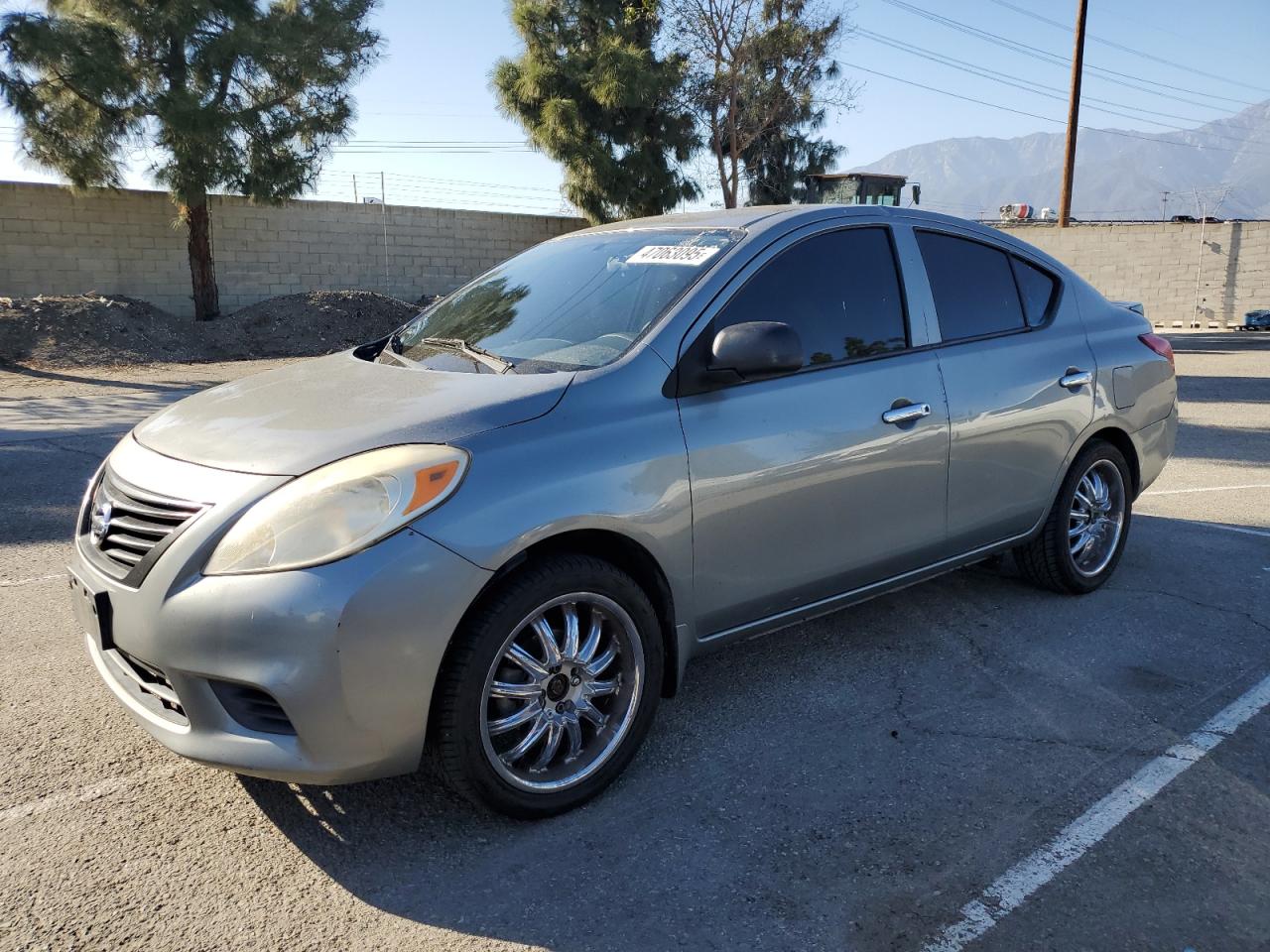 2013 Nissan Versa - Image 1