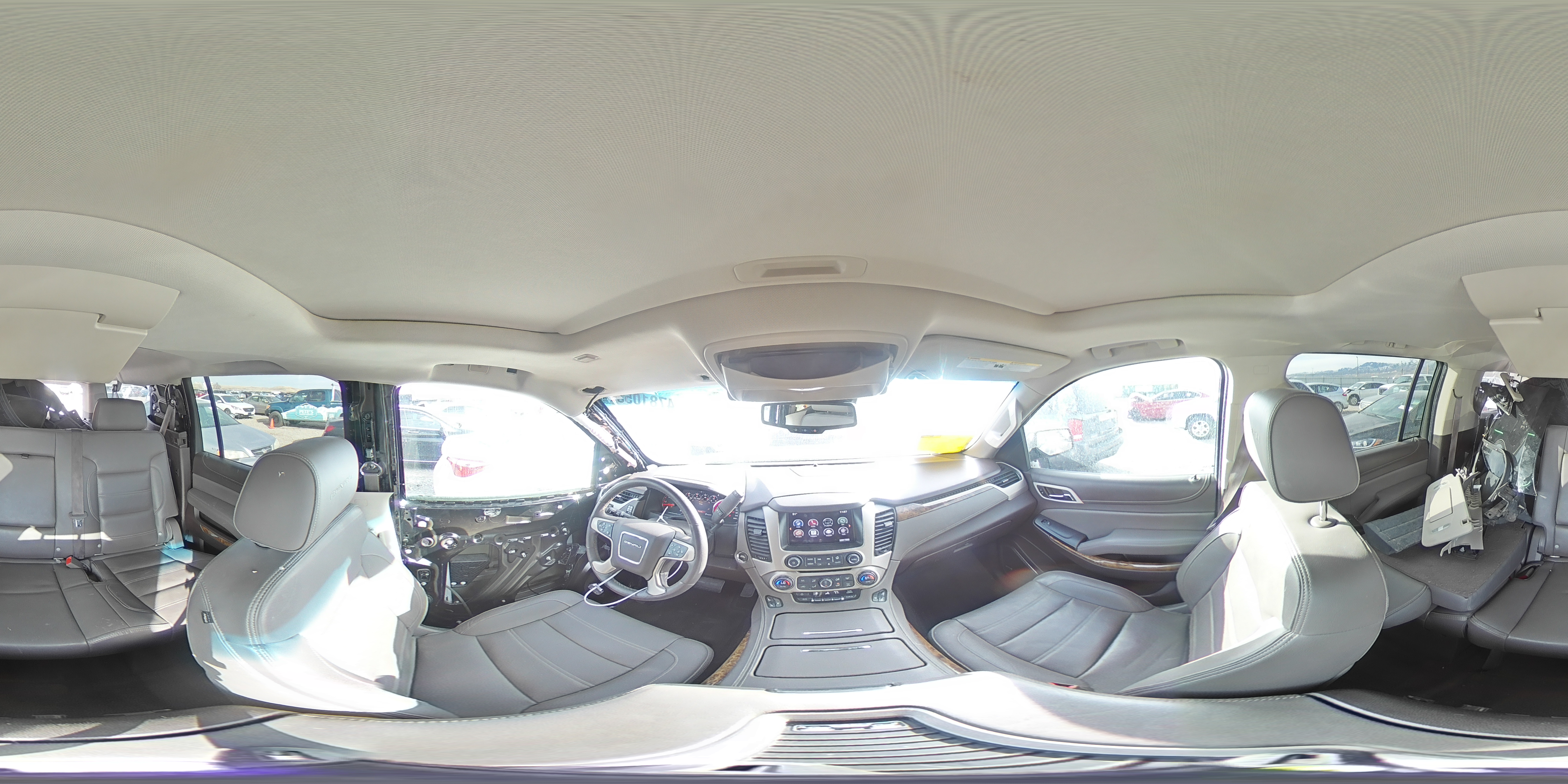 2016 GMC Yukon - Image 14