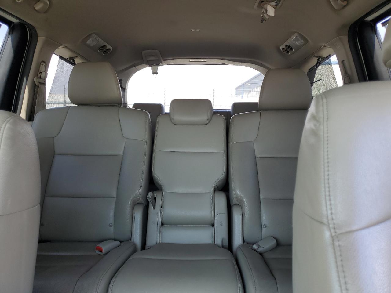 2014 Honda Odyssey - Image 10
