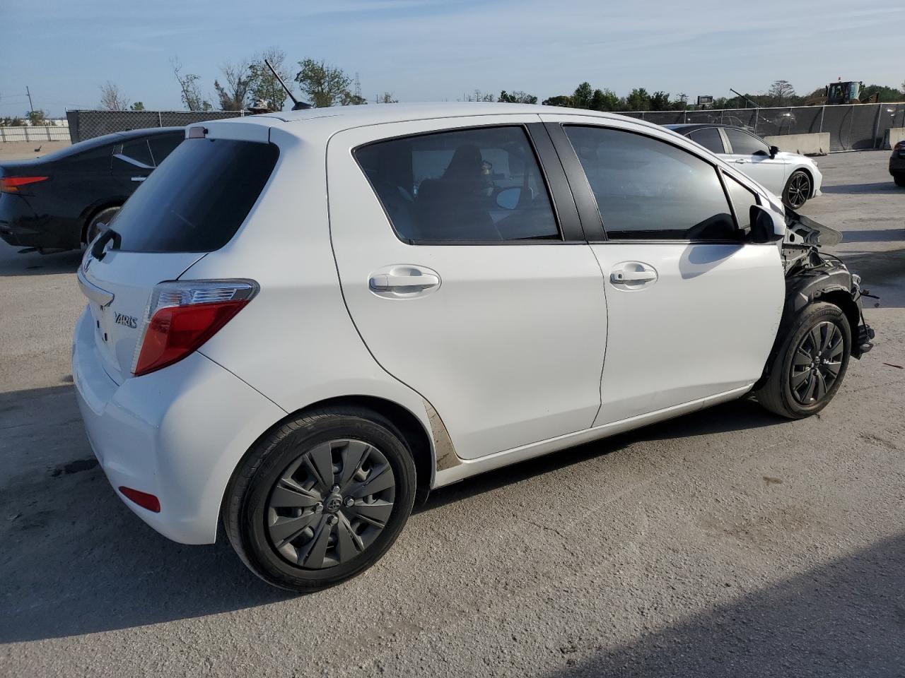 2012 Toyota Yaris - Image 3