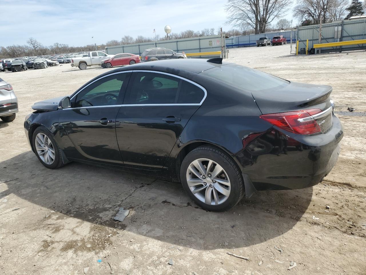 2015 Buick Regal - Image 2