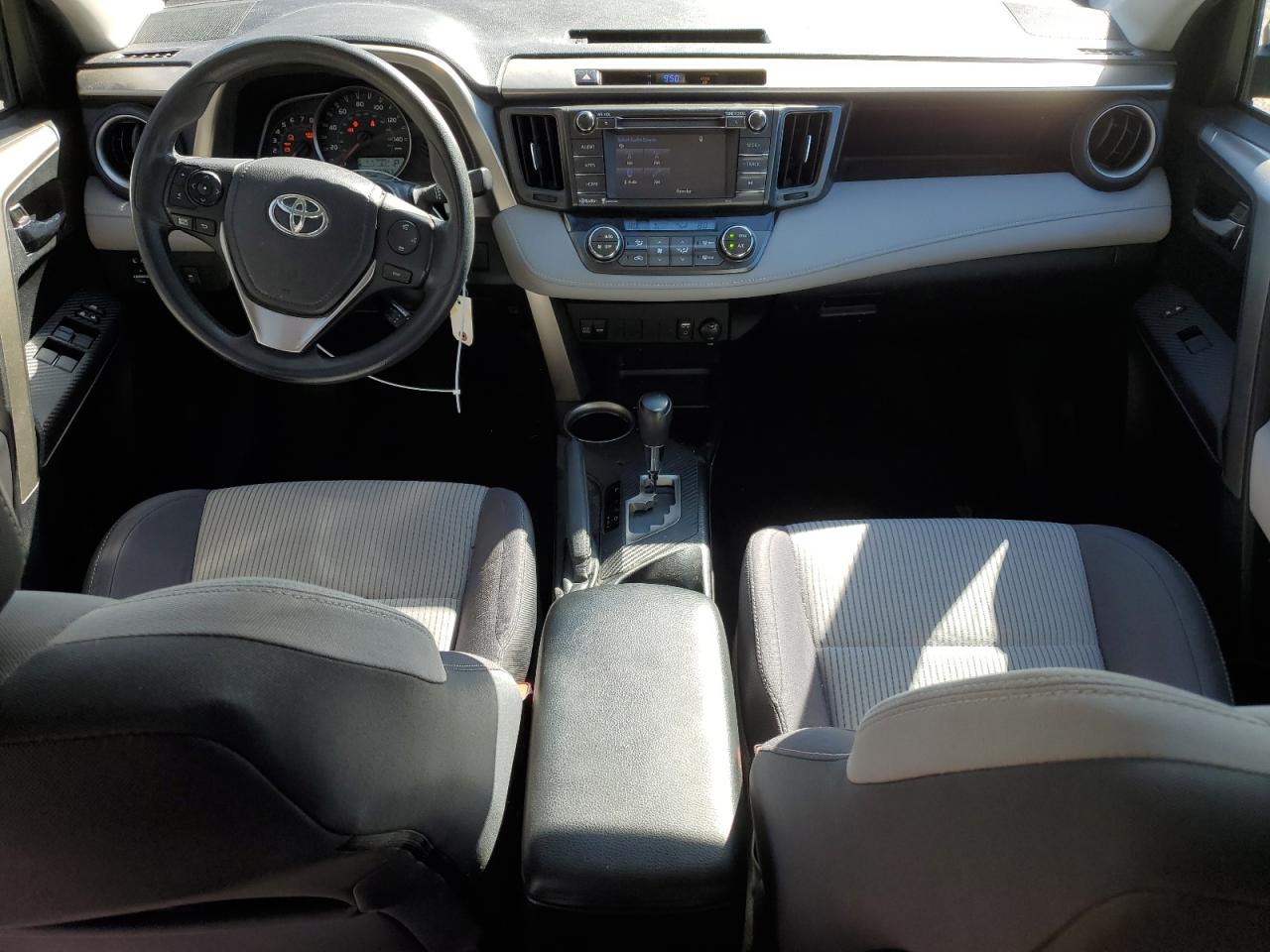 2015 Toyota RAV 4 - Image 8