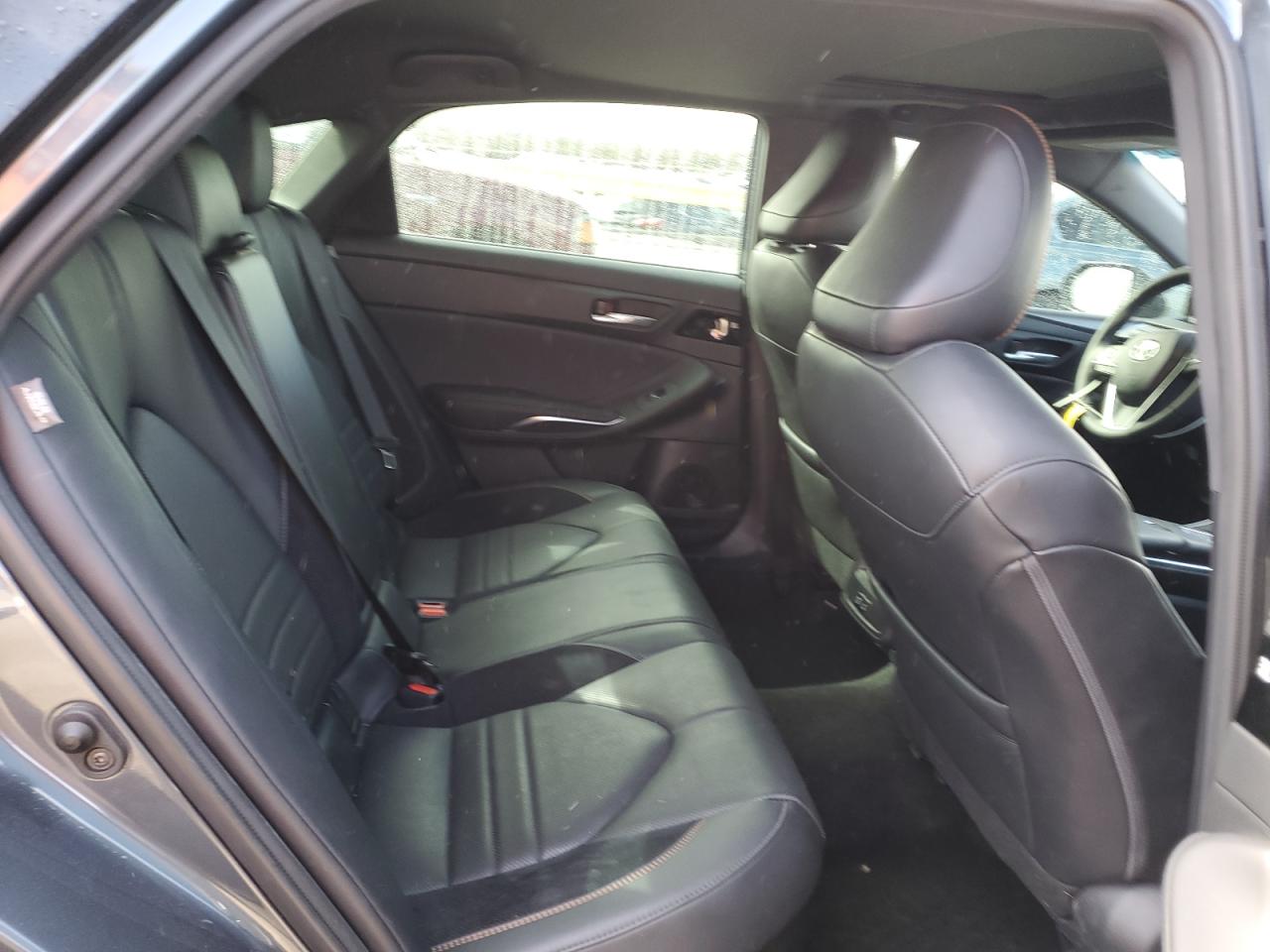 2021 Toyota Avalon - Image 10