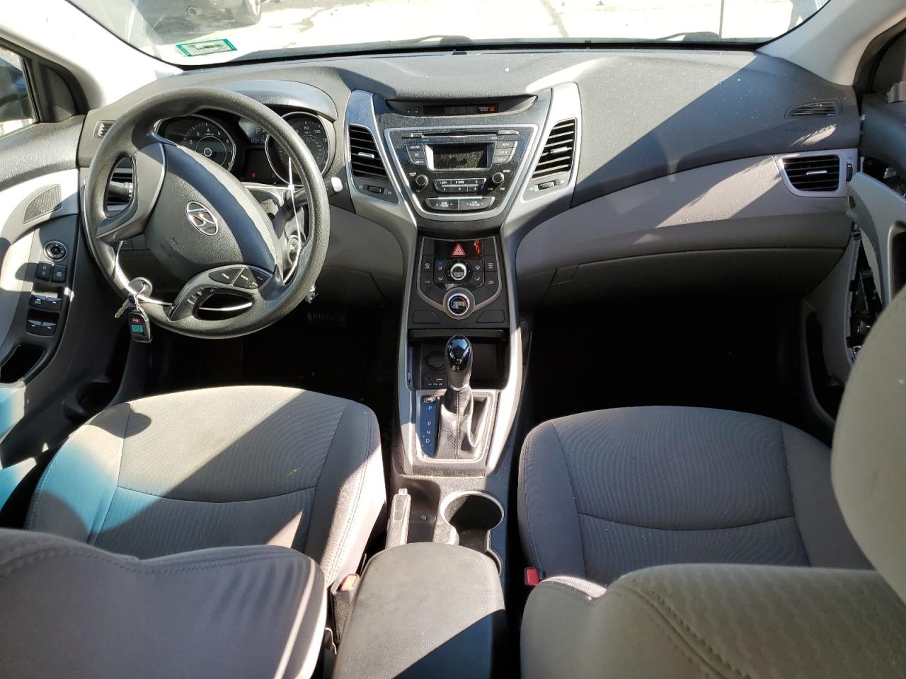 2014 Hyundai Elantra - Image 8