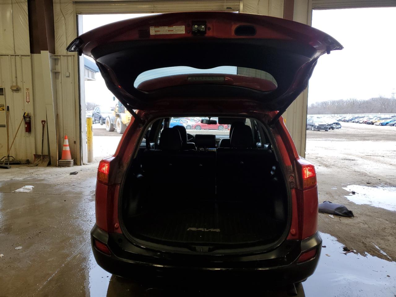 2015 Toyota RAV 4 - Image 6